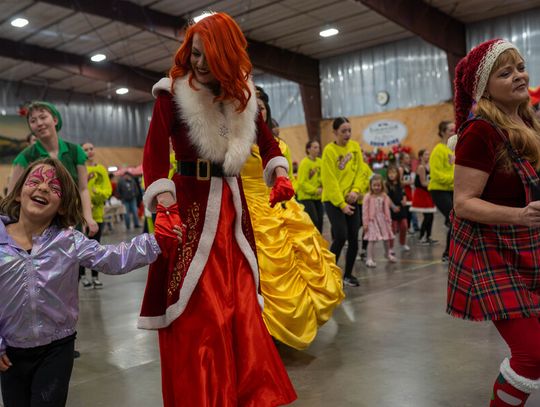 Mrs. Claus for a Cause serves 2,500 Montrose-area kids over the weekend